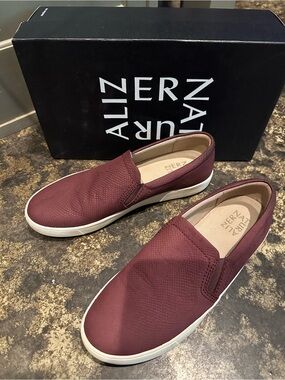 Naturalizer Men's Slip-On Loafers in Burgundy